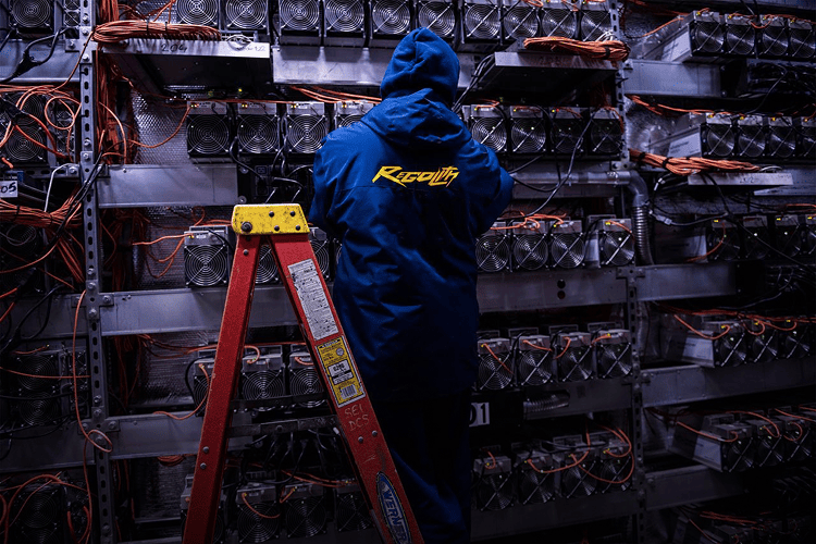 Bitcoin Drops Below $65K Amid Global Correction: Market Analysis and Impact on Mining